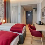 호텔 Intercityhotel Berlin Airport Ber Terminal 1 & 2 4*