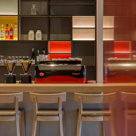 Intercityhotel Berlin Airport Ber Terminal 1 & 2 Отель 4*
