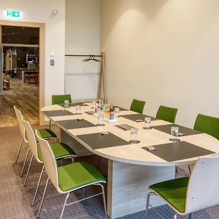 Intercityhotel Berlin Airport Ber Terminal 1 & 2 호텔 4*