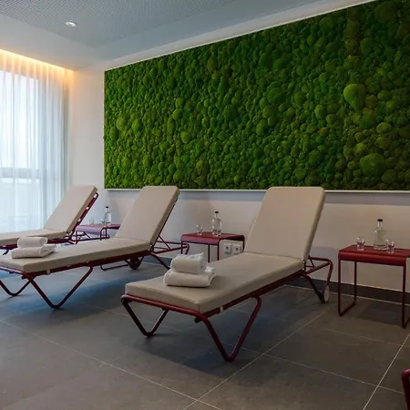 Intercityhotel Berlin Airport Ber Terminal 1 & 2 Отель 4*