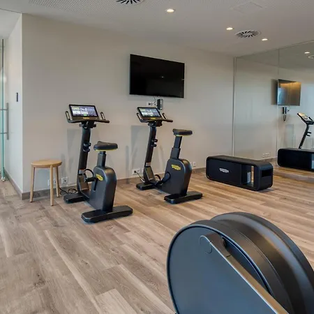 Hotel Intercityhotel Berlin Airport Ber Terminal 1 & 2 4*