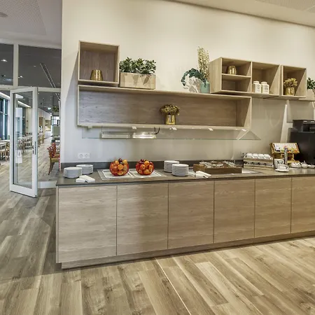 Intercityhotel Berlin Airport Ber Terminal 1 & 2 4* שונפלד