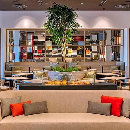 Intercityhotel Berlin Airport Ber Terminal 1 & 2 4* שונפלד