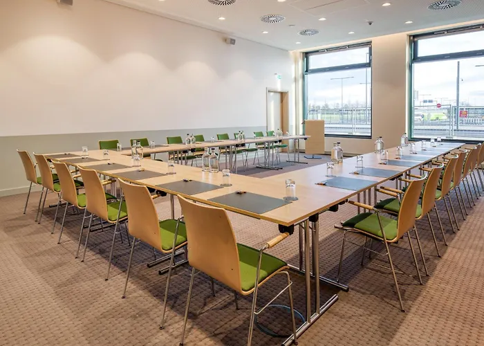 호텔 Intercityhotel Berlin Airport Ber Terminal 1 & 2 4*